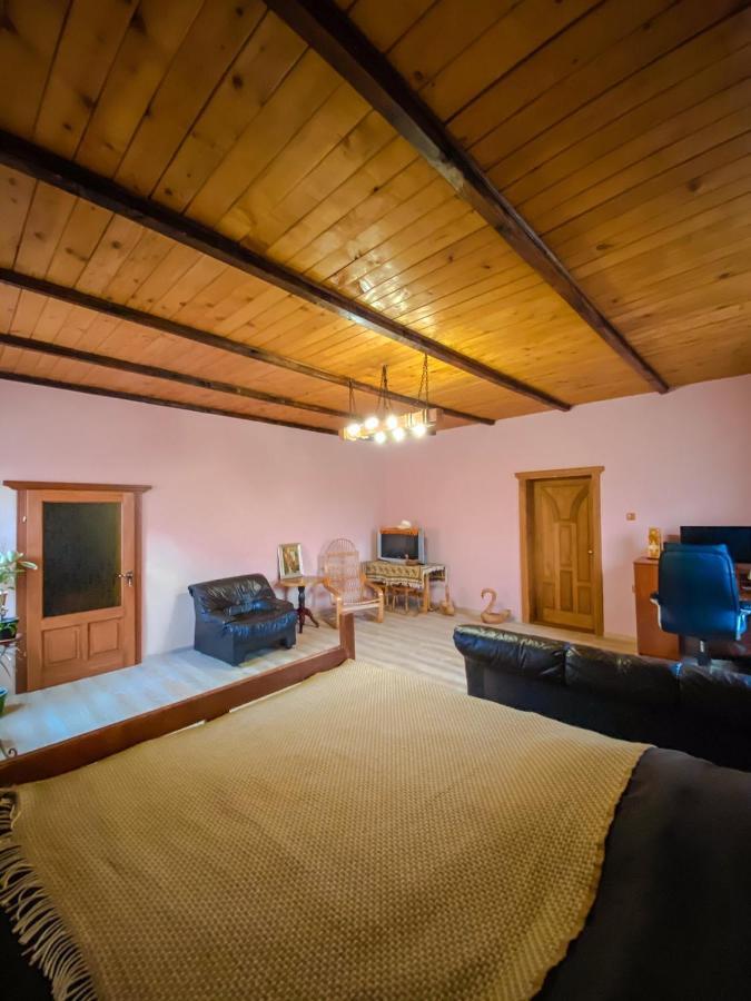 Domashnya Saduba Hotel Mukatjevo Eksteriør billede